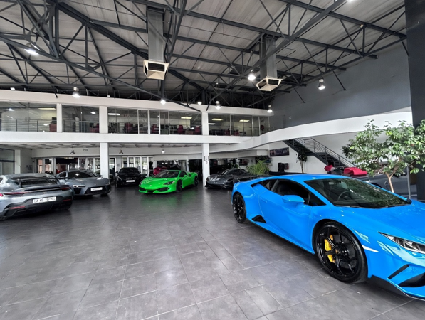 1 755 m² Commercial space