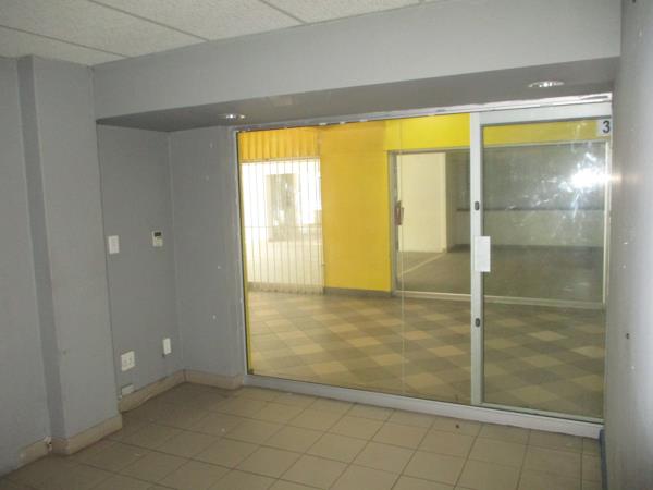 96  m² Retail Space