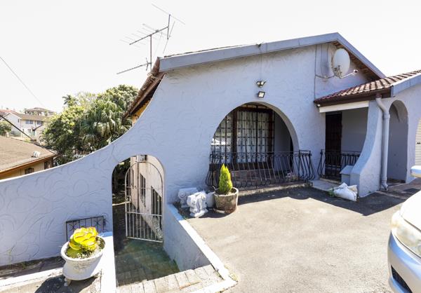 6 Bedroom House