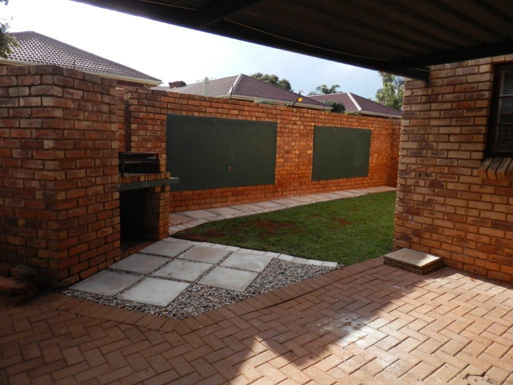 2 Bedroom Townhouse in Weltevreden Park