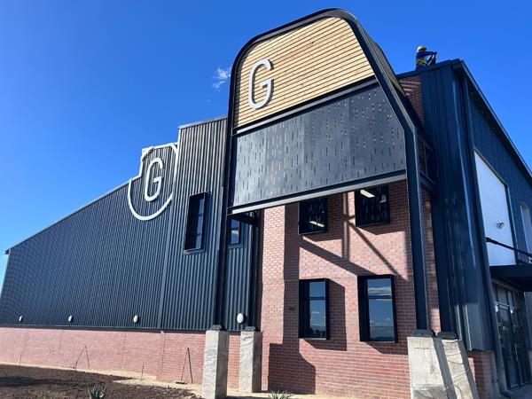 396 m² Commercial space