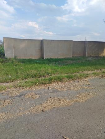 905 m² Land