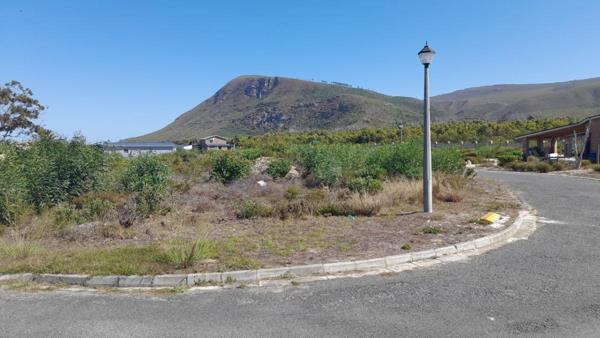 924 m² Land