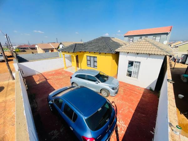 6 Bedroom House