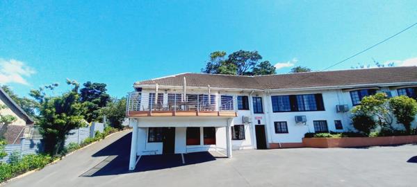 1 370  m² Commercial space