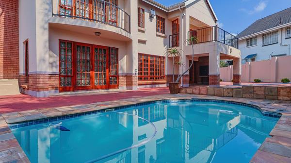 5 Bedroom House