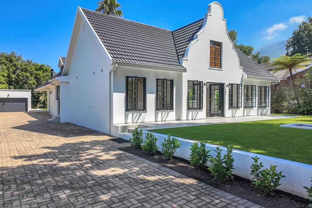 4 Bedroom House