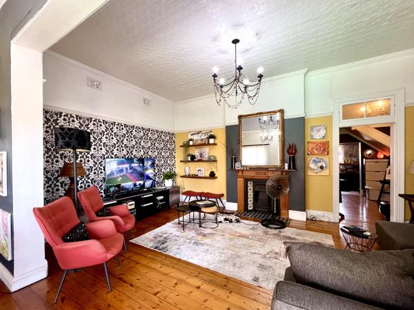 5 Bedroom House