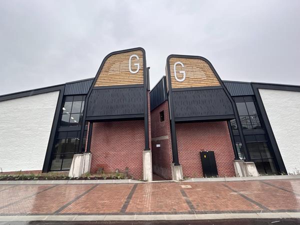 571 m² Commercial space