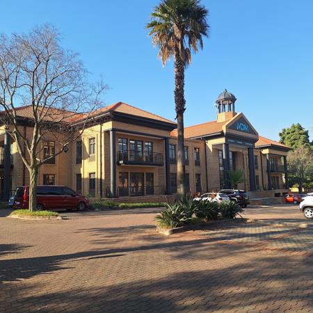 671.9 m² Commercial space