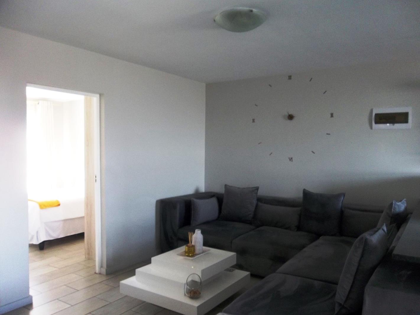 Apartment in Alberton North - View 5