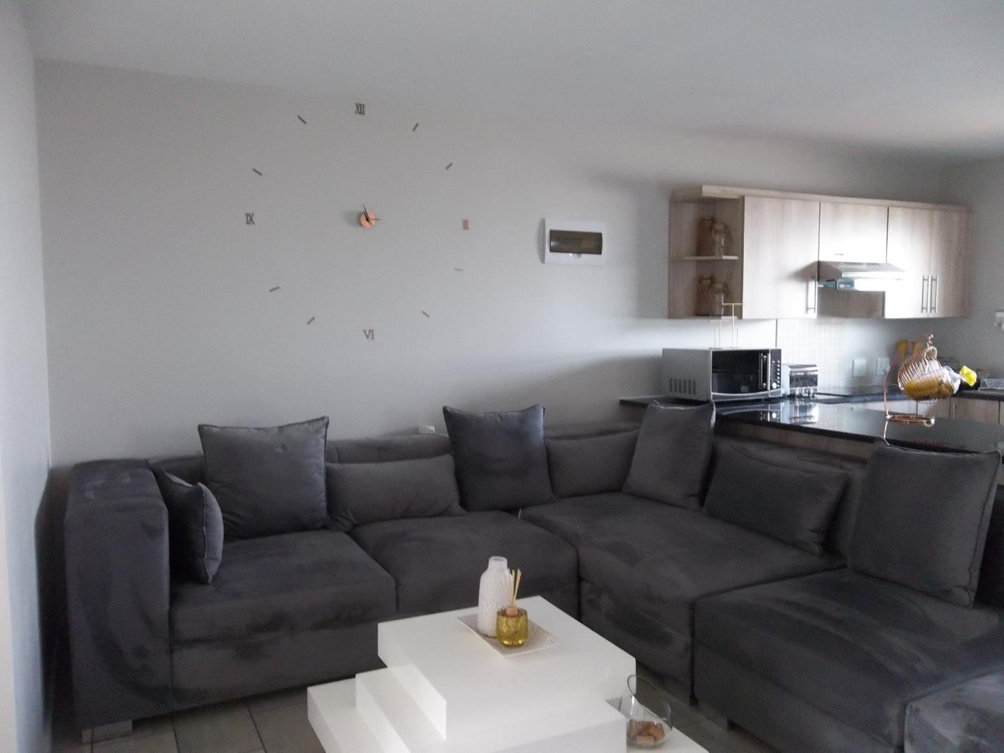 Apartment in Alberton North - More