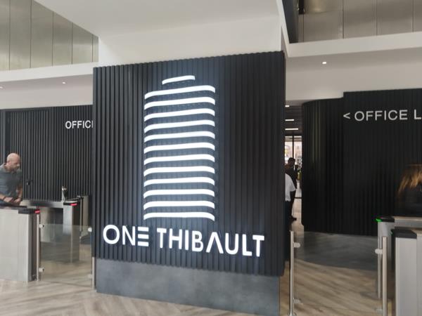 318 m² Office Space