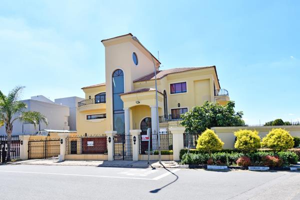 6 Bedroom House