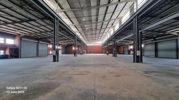 2 496  m² Industrial space