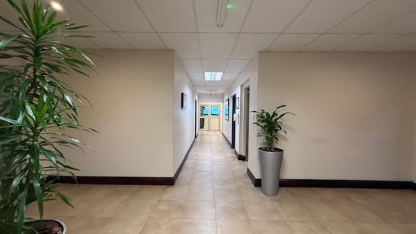 140 m² Commercial space