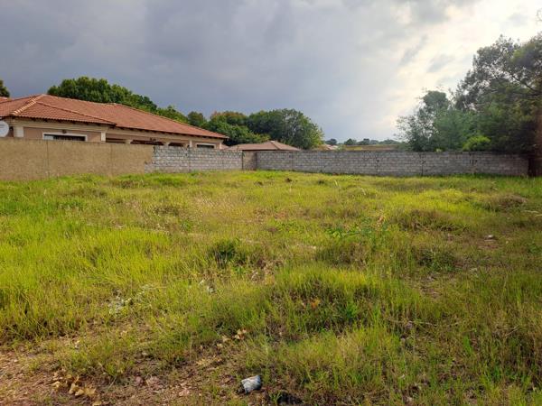 715 m² Land