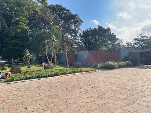 920 m² Land