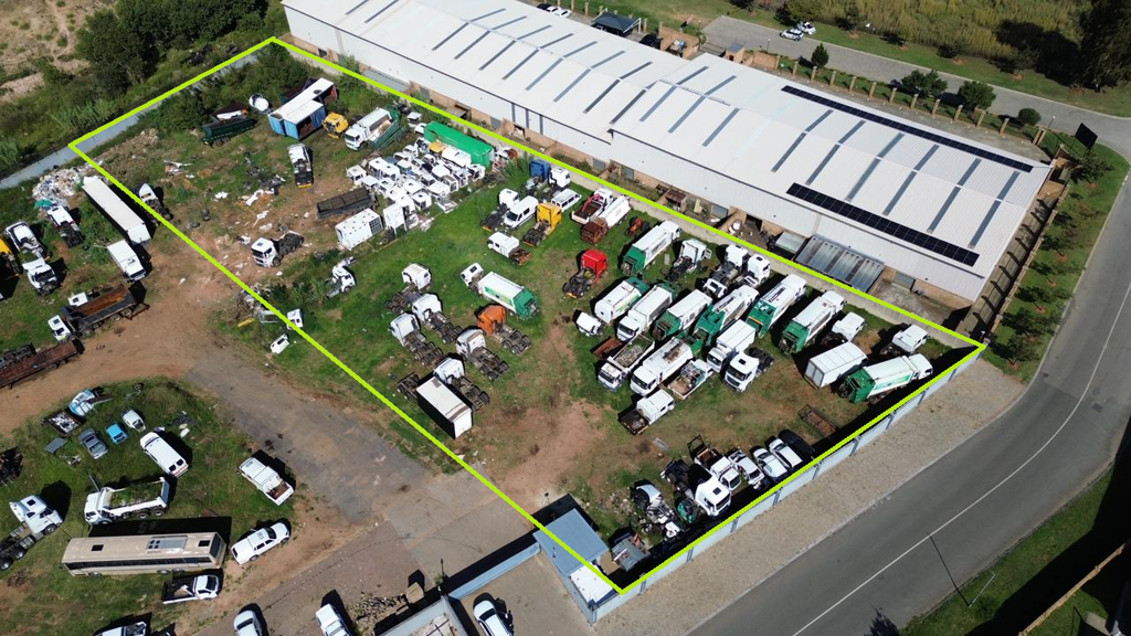 5 325 m² Land