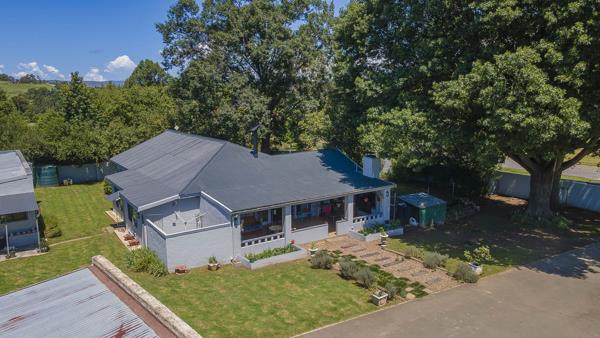 6 Bedroom House