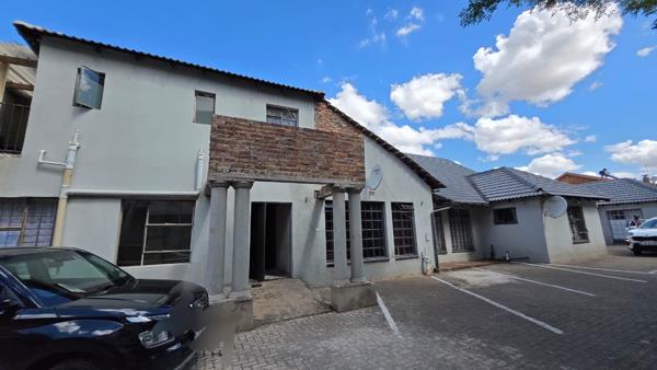 28 Bedroom House