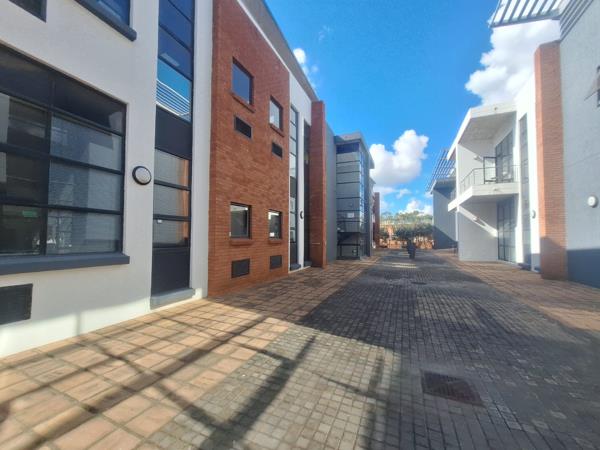 130.7 m² Office Space