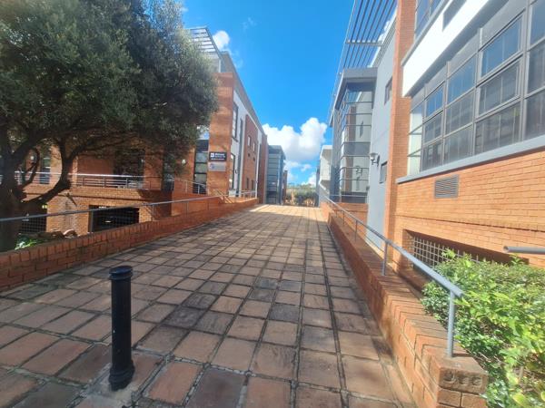 154 m² Office Space