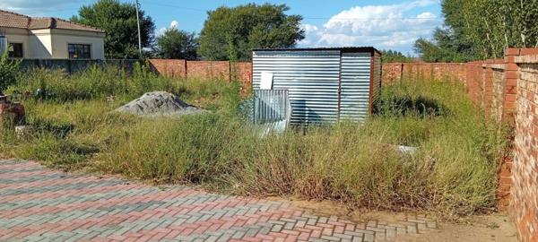 635 m² Land