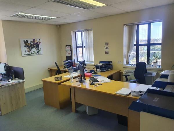 289  m² Office Space