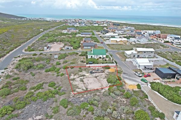 843 m² Land