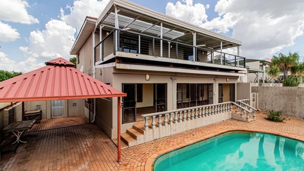 7 Bedroom House