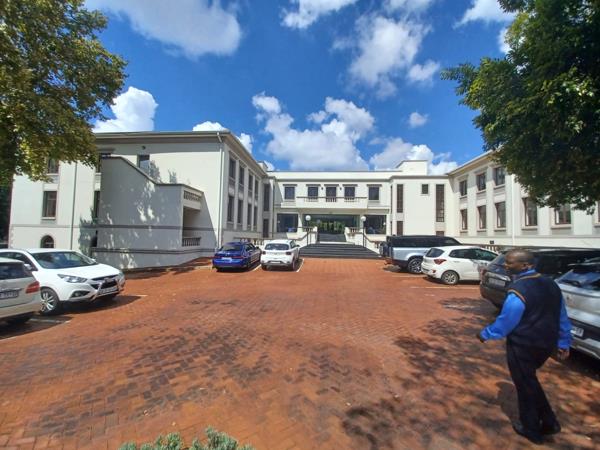 684 m² Office Space