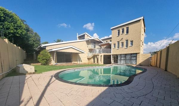 6 Bedroom House