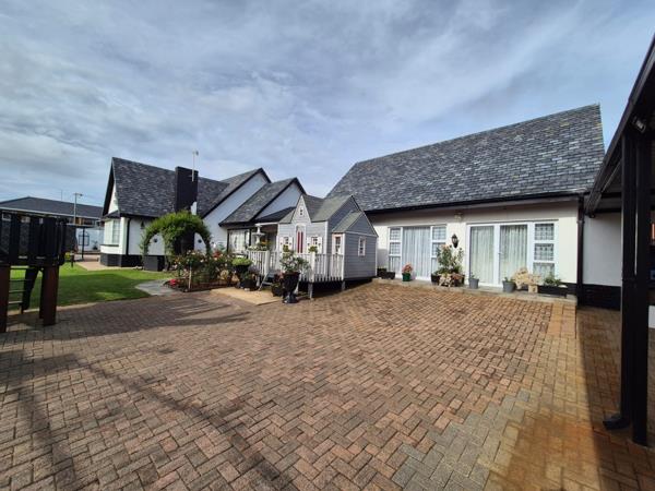 6 Bedroom House