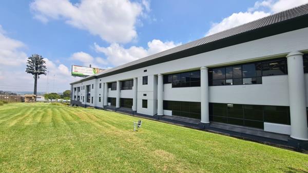 1 766 m² Office Space