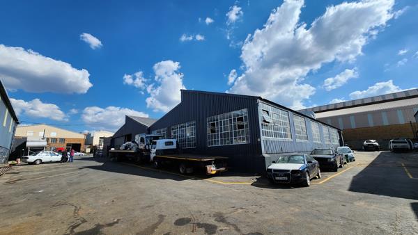 1 100 m² Industrial space