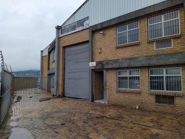 350 m² Industrial space