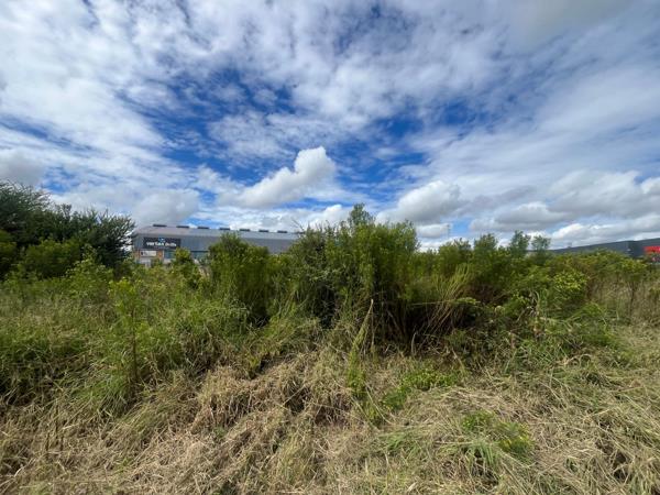 1 230 m² Land