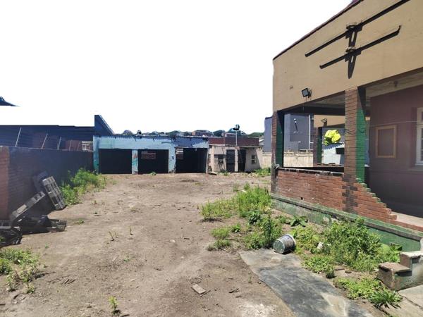 715 m² Commercial space