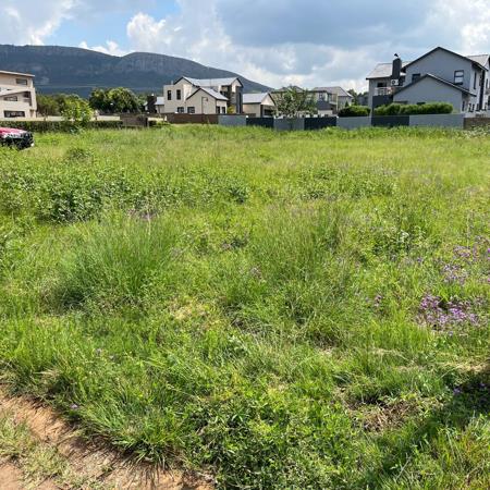867 m² Land