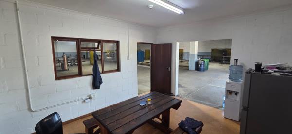 800 m² Industrial space