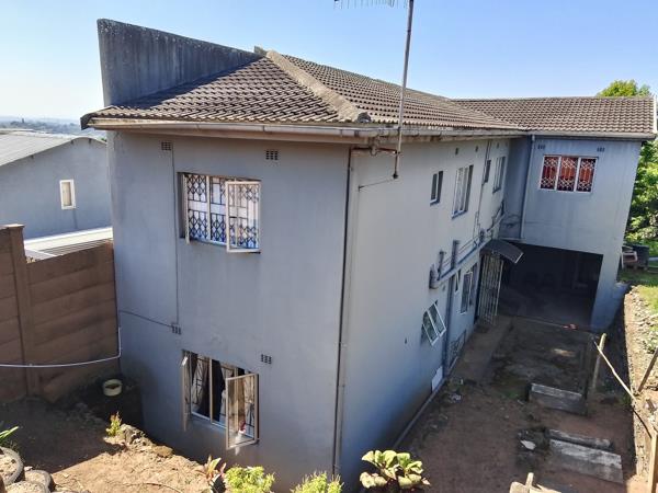 6 Bedroom House