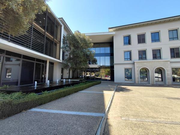 330 m² Commercial space