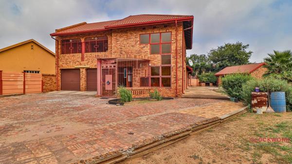5 Bedroom House