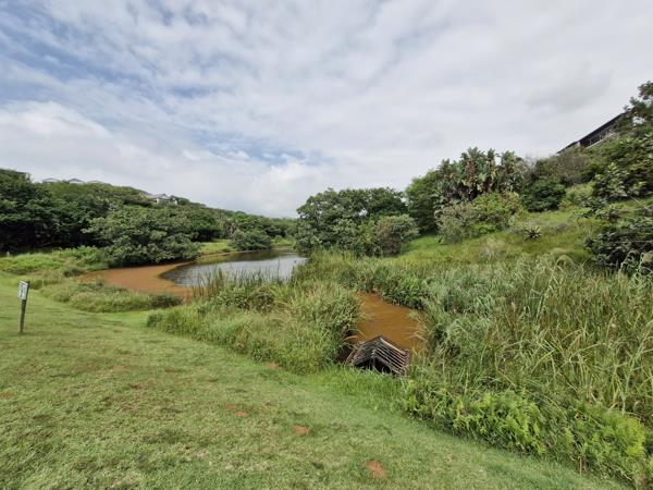 1 136 m² Land