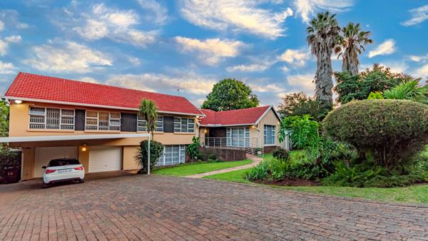 6 Bedroom House