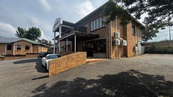 317.6 m² Commercial space