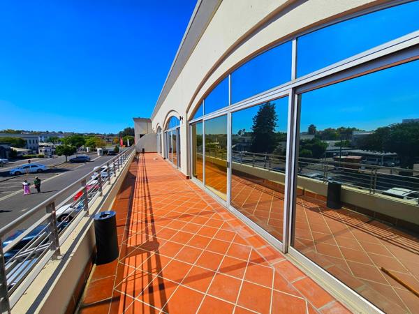 608 m² Commercial space