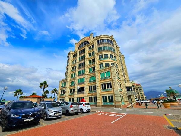 705 m² Commercial space