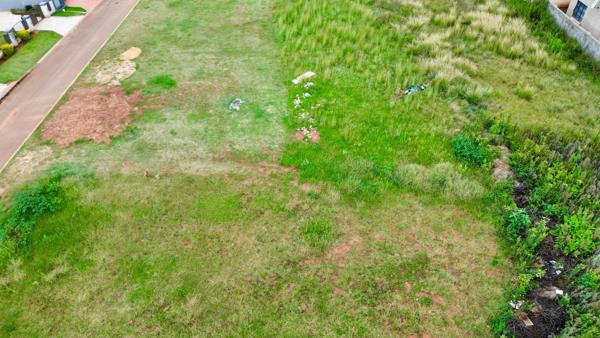 2 250 m² Land